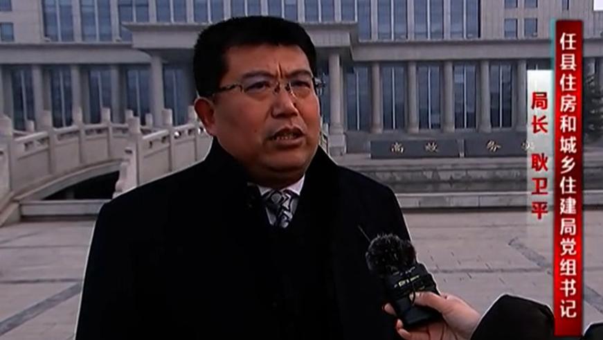被指与学生有不当关系 男教师停职